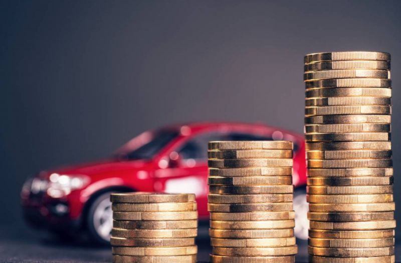 Acheter une première voiture d'occasion : quels sont les coûts ?